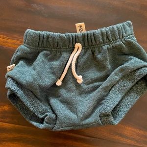 Childhoods Clothing 6-12m spruce shorties